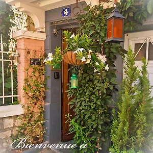 La Note Verte - Parking Gratuit Devant L'entree , Foix France